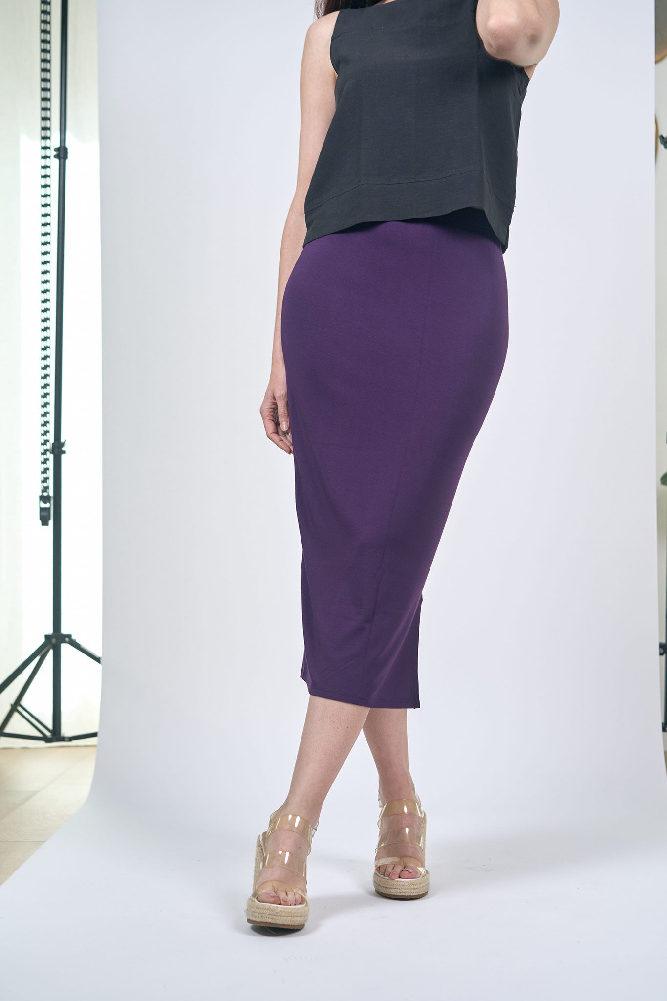 Mid-Length Bamboo Skirt in Violet