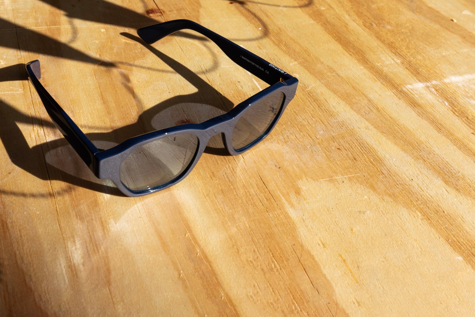 Clio night blue / Verres Fondu bleu-vert — Waiting For The Sun (1)