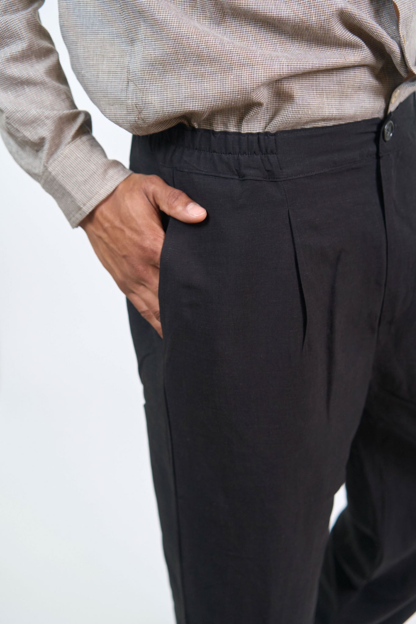 Black Viscose Linen Pleated Trousers