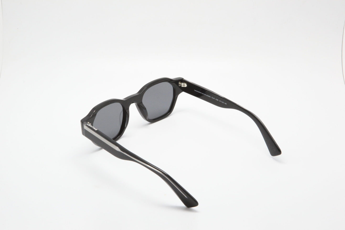 Clio Noir / Black Pola Lens — Waiting For The Sun (2)