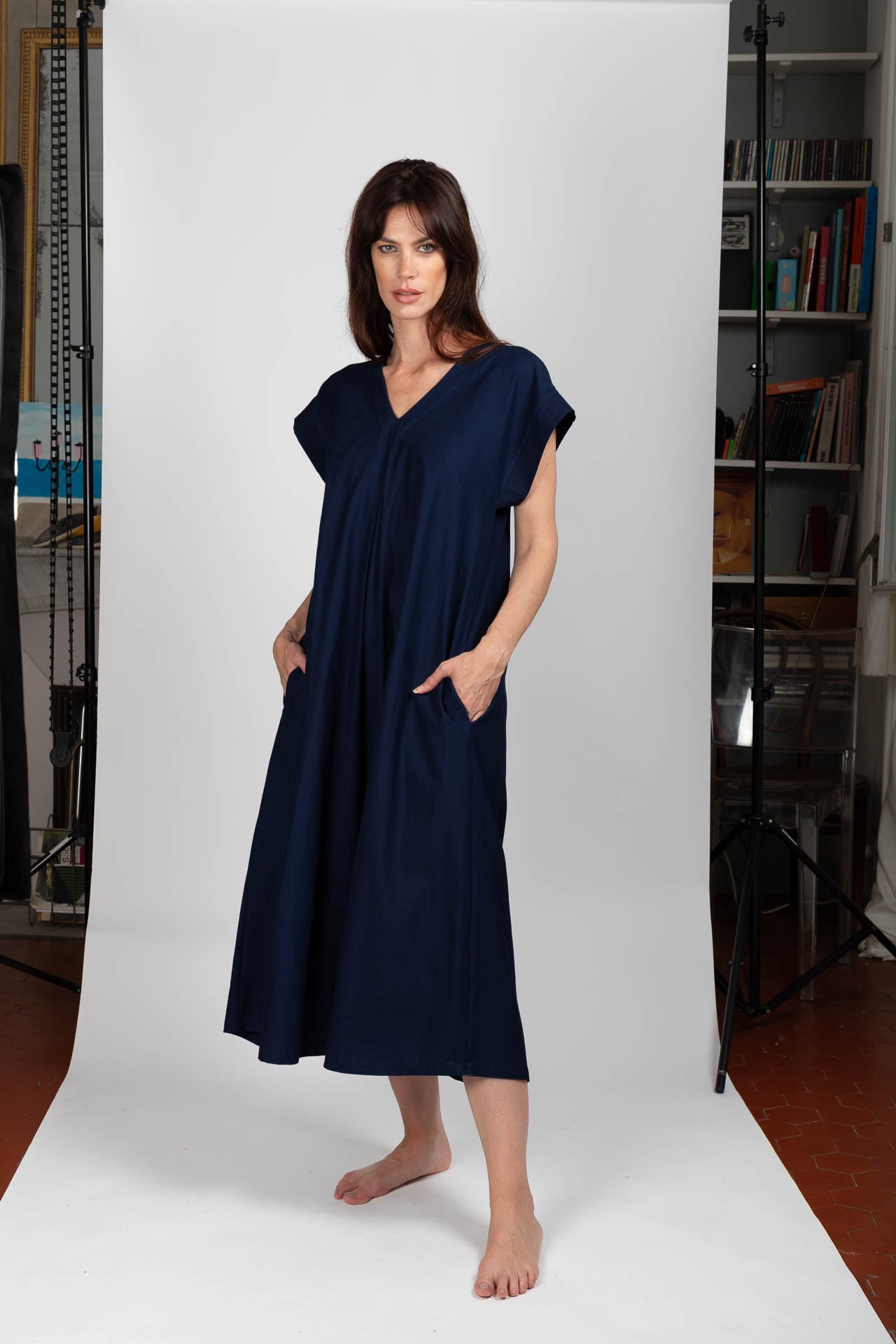 Chinesisches blaues W-Kleid